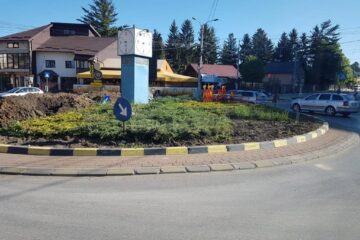 Vechiul ceas din sensul giratoriu de la Orizont va fi înlocuit cu unul care indică ora și temperatura