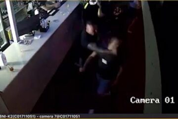 Un sucevean l-a făcut ”KO” pe un agent de pază de la Costinești