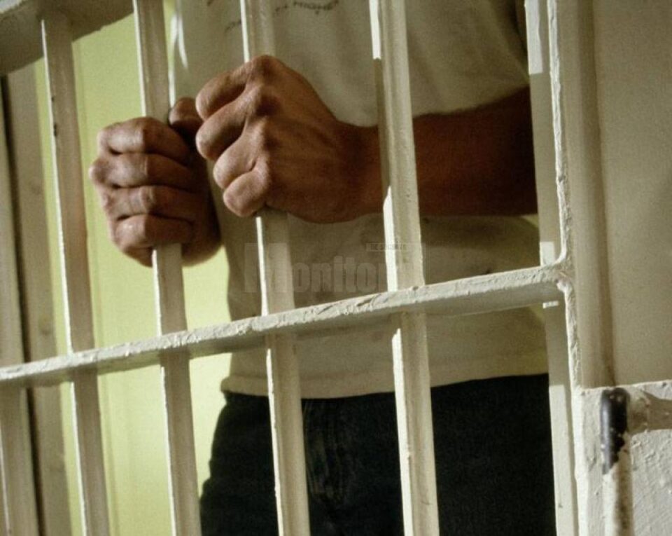 Autorul furtului a ajuns dupa gratii pentru 24 de ore Autorul furtului a ajuns dupa gratii pentru 24 de ore