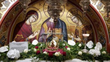 Mormantul si coroana Sfantului Stefan cel Mare de la Manastirea Putna