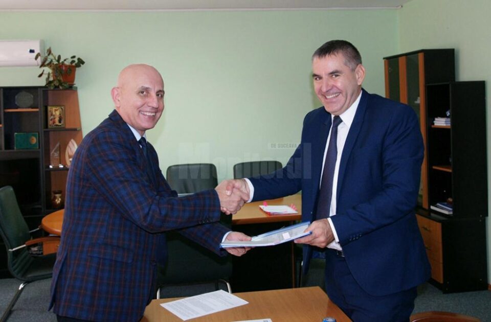 Vasile Asandei și primarul orașului Siret, Adrian Popoiu