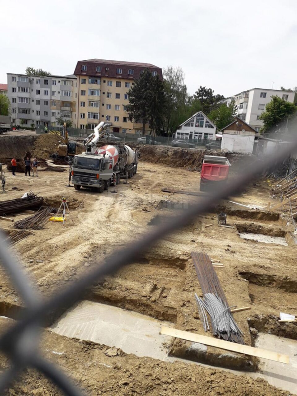 Piața Mică își schimbă fața după mai bine de 50 de ani de la înființare