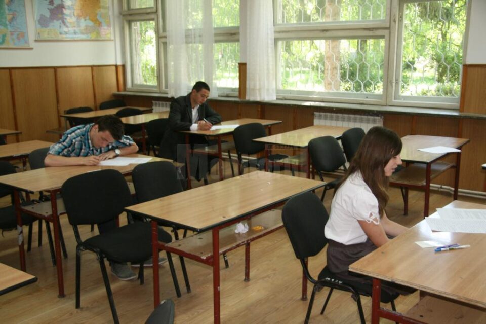 Pentru promoția curentă, rata de promovare la Bacalaureat este de 73.88%