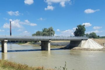 Podul Unirii a trecut cu bine de inundațiile puternice din ultima perioadă