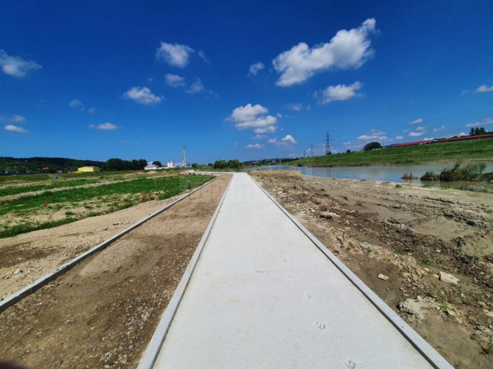 Zona de Agrement de pe malul râului Suceava începe să prindă contur