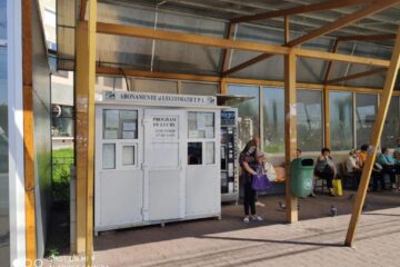 Abonamentele gratuite pentru elevi se eliberează de la ghișeele TPL din Centru și Obcini