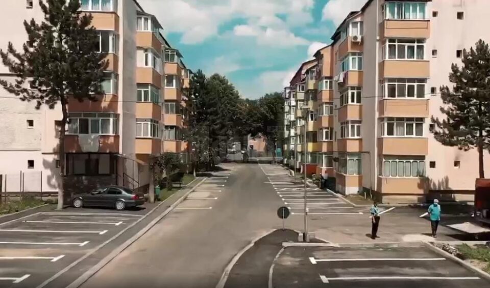 Locuitorii celui mai mare cartier al Sucevei, Burdujeni, au la dispoziție încă două parcări de reședință