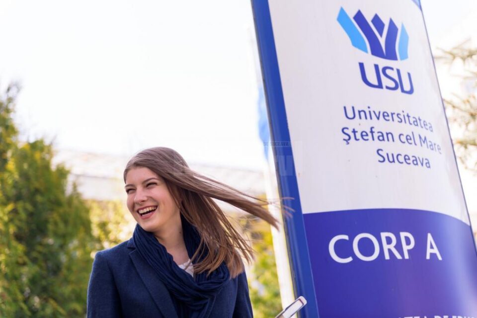 Peste 1000 de candidați s-au înscris la concurs pentru ciclurile de studii de licență și masterat la cele 10 facultăți ale USV Peste 1000 de candidați s-au înscris la concurs pentru ciclurile de studii de licență și masterat la cele 10 facultăți ale USV