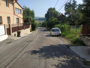 Imediat după Biserica Mirăuți