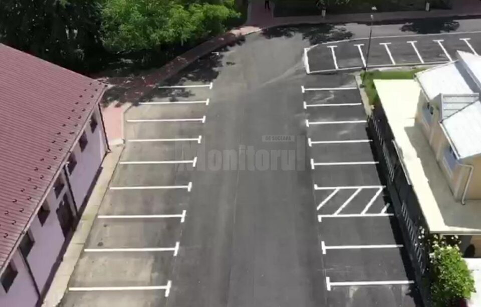 Alte patru parcări de reședință, reabilitate și date în folosință în Obcini