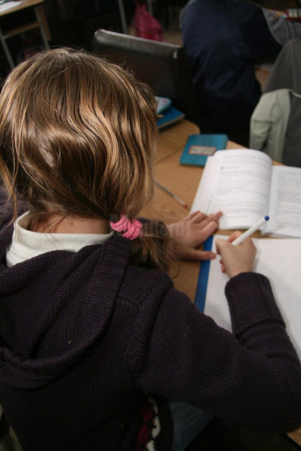Peste 7.500 de copii suceveni au părinți plecați „afară” Sursa Salvați Copiii