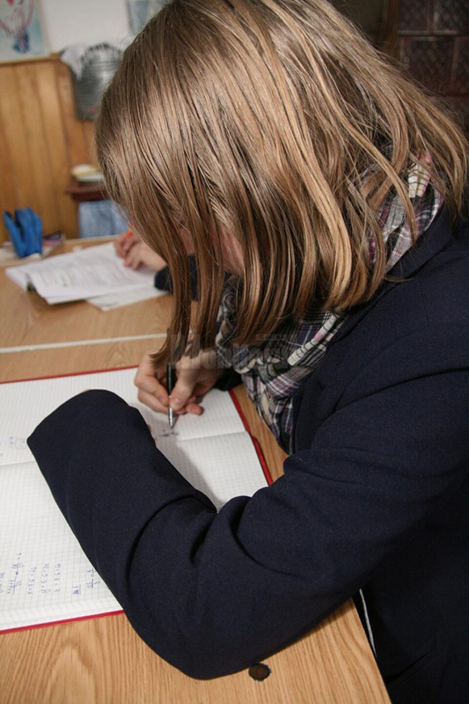 Peste 7.500 de copii suceveni au părinți plecați „afară” Sursa Salvați Copiii