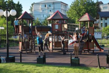 Prima piesă de teatru pusă în scenă la Suceava în Parcul de agrement Tătărași