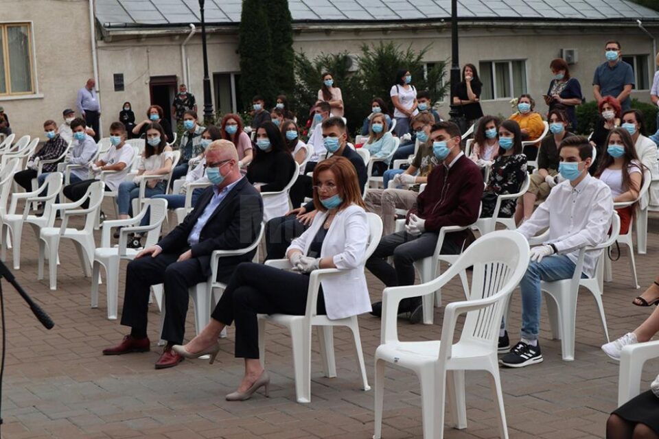 Festivitate de premiere a elevilor care au obținut medii mai mari de 9,50 la examenele de Bacalaureat și Evaluare Națională