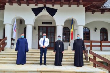 Managerul spitalului din Rădăuți, alături de conducerea Arhiepiscopiei
