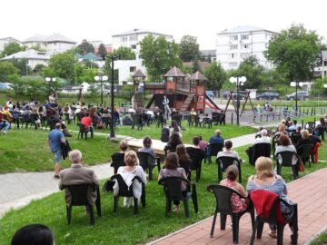 Zona de agrement a Sucevei, transformată într-o imensă sală de teatru în aer liber