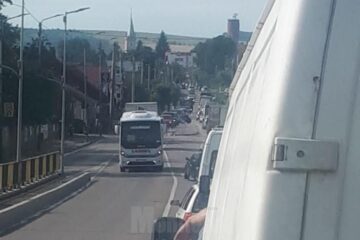 Trafic blocat și accident Pătrăuți
