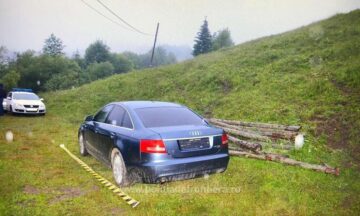 Două autoturisme și peste 30.000 de pachete de țigări, capturate la Brodina