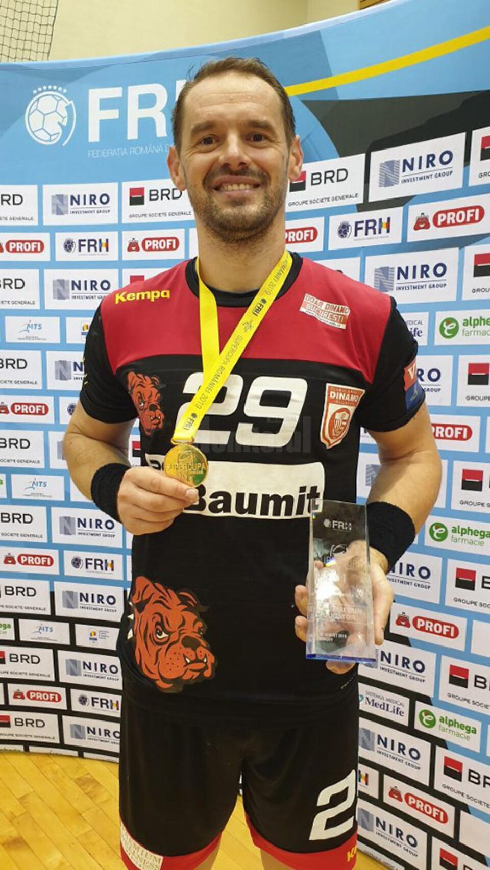 Răzvan Gavriloaia va juca cu Dinamo în grupele Cupei EHF. Foto libertatea.ro