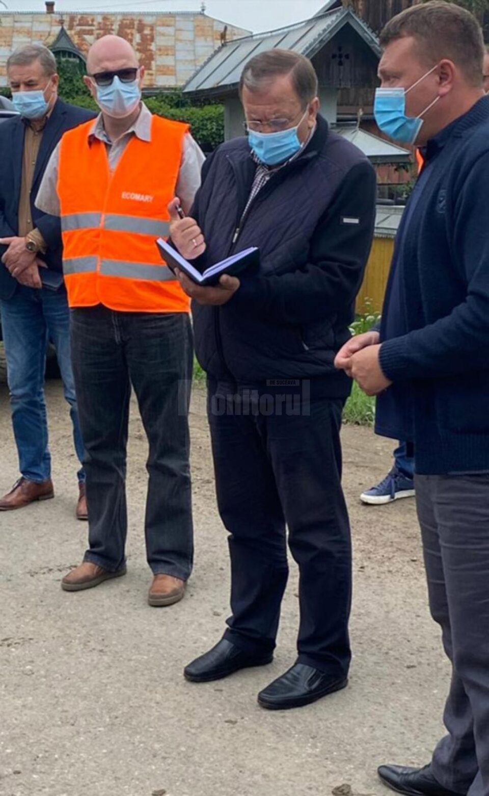 Gheorghe Flutur a solicitat urgentarea lucrărilor la drumurile din axa rutieră Suceava - Iași Gheorghe Flutur a solicitat urgentarea lucrărilor la drumurile din axa rutieră Suceava - Iași