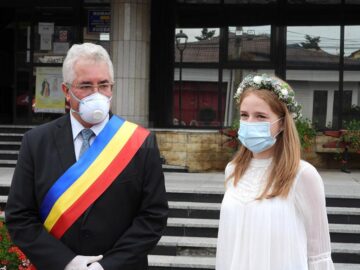 Elevii de 10, premiați cu câte 5.000 de lei de Primăria Suceava