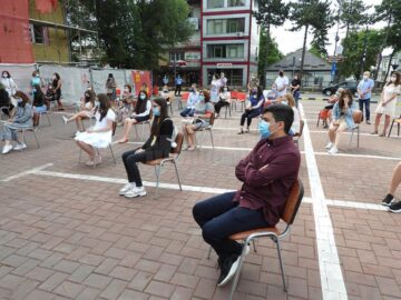 Elevii de 10, premiați cu câte 5.000 de lei de Primăria Suceava