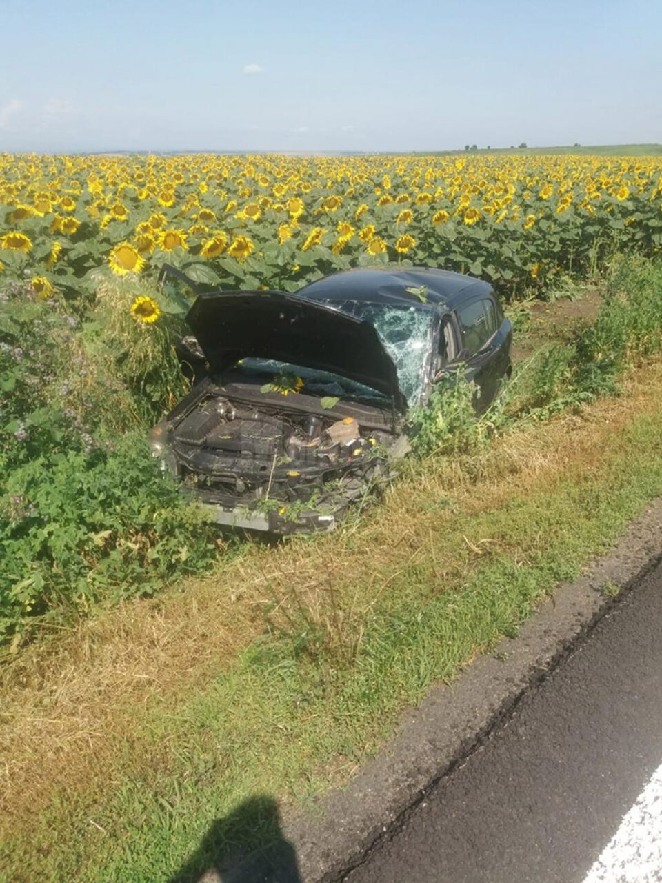 Două persoane rănite în urma unui carambol cu 4 autovehicule, pe DN 2 Două persoane rănite în urma unui carambol cu 4 autovehicule, pe DN 2