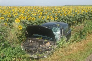 Două persoane rănite în urma unui carambol cu 4 autovehicule, pe DN 2