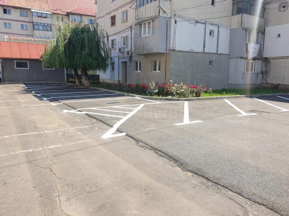 Aproape 100 de locuri de parcare vor fi finalizate în Rădăuți, în zona Mihai Viteazu