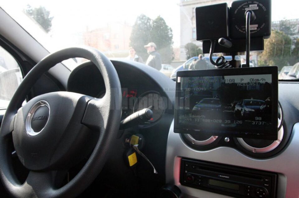 Peste 70 de permise reținute și amenzi de 300.000 de lei, în trei zile de controale în trafic