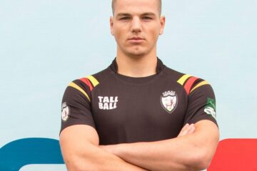 Robert Cioltan este din Gura Humorului, are 18 ani, 1,85 metri înălțime și 90 de kilograme