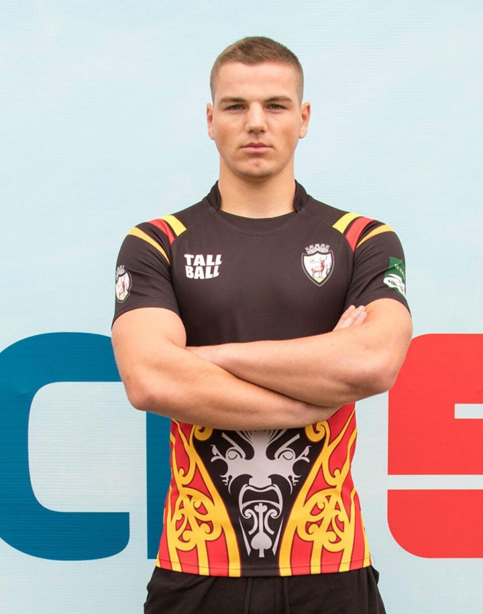 Robert Cioltan este din Gura Humorului, are 18 ani, 1,85 metri înălțime și 90 de kilograme Robert Cioltan este din Gura Humorului, are 18 ani, 1,85 metri înălțime și 90 de kilograme