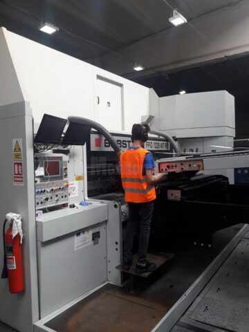 18 elevi de la „Petru Mușat” au obținut calificarea de „Operator în fabricarea celulozei și hârtiei”