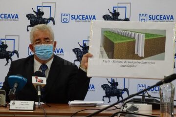 Primarul Ion Lungu a prezentat cele trei soluții propuse de specialiști pentru consolidarea malului pe care se amenajează noua zonă de agrement a Sucevei