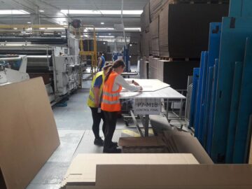 18 elevi de la „Petru Mușat” au obținut calificarea de „Operator în fabricarea celulozei și hârtiei”