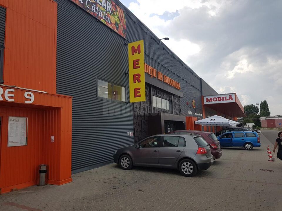 Un supermarket din Suceava, închis de pandemie