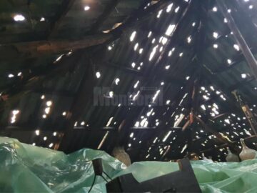 Grindina a făcut prăpăd la Dolhasca: peste o sută de acoperișuri de casă sunt afectate