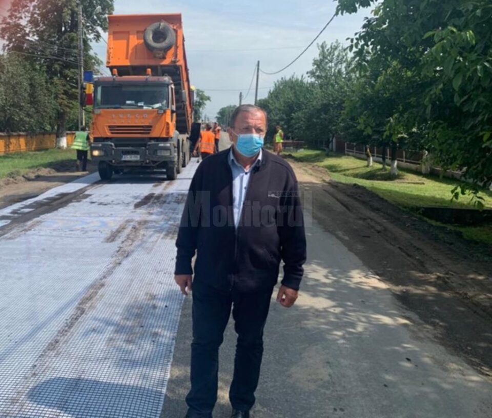 Gheorghe Flutur a inspectat lucrările de modernizare a mai multor drumuri județene