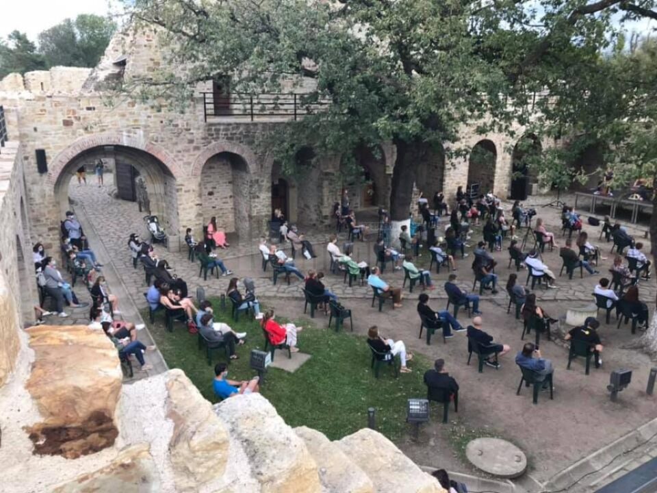 Spectacolul concert „PiSiCi”, sâmbătă, în curtea interioară din Cetatea de Scaun Suceava 3