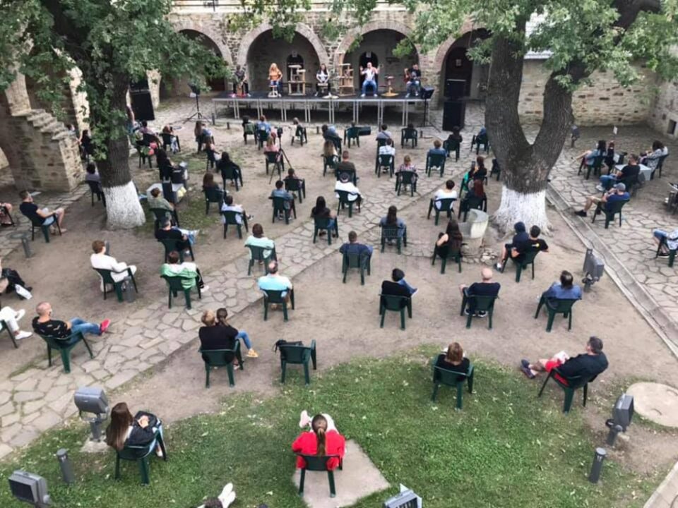 Spectacolul concert „PiSiCi”, sâmbătă, în curtea interioară din Cetatea de Scaun Suceava
