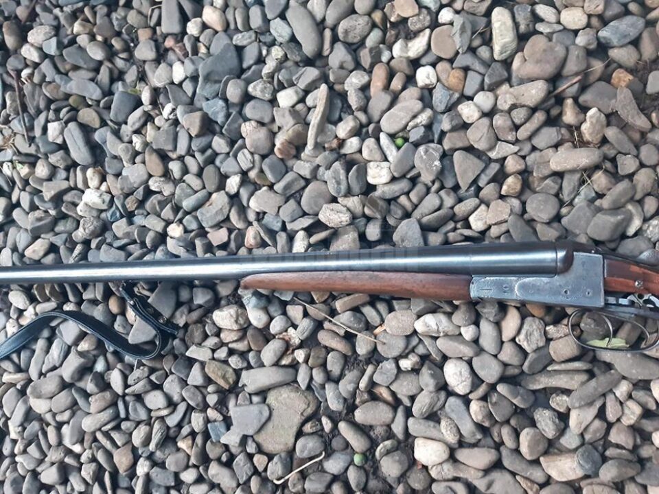 Paznicul de vânătoare a fost deposedat de armă în condiții ce sunt anchetate acum de polițiști