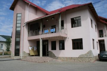 În Straja au fost stabilite măsuri suplimentare pentru limitarea răspândirii Covid-19