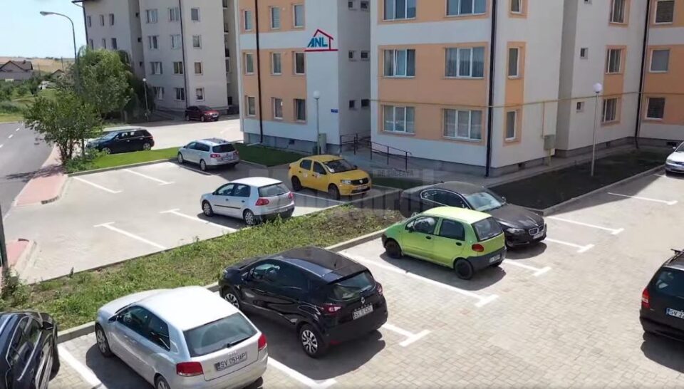 Lucrările de sistematizare rutieră în cel mai nou cartier de locuințe pentru tineri au fost finalizate saptamana aceasta 2