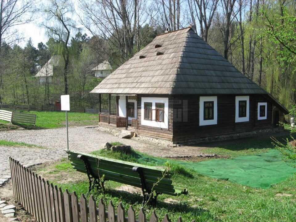 Ansamblul „Ciprian Porumbescu” va susține în weekend mai multe spectacole