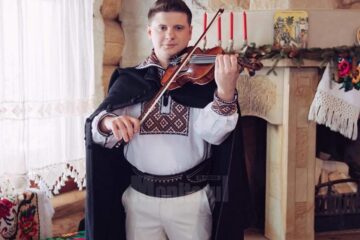 Prof. de vioară Mihai Cotos