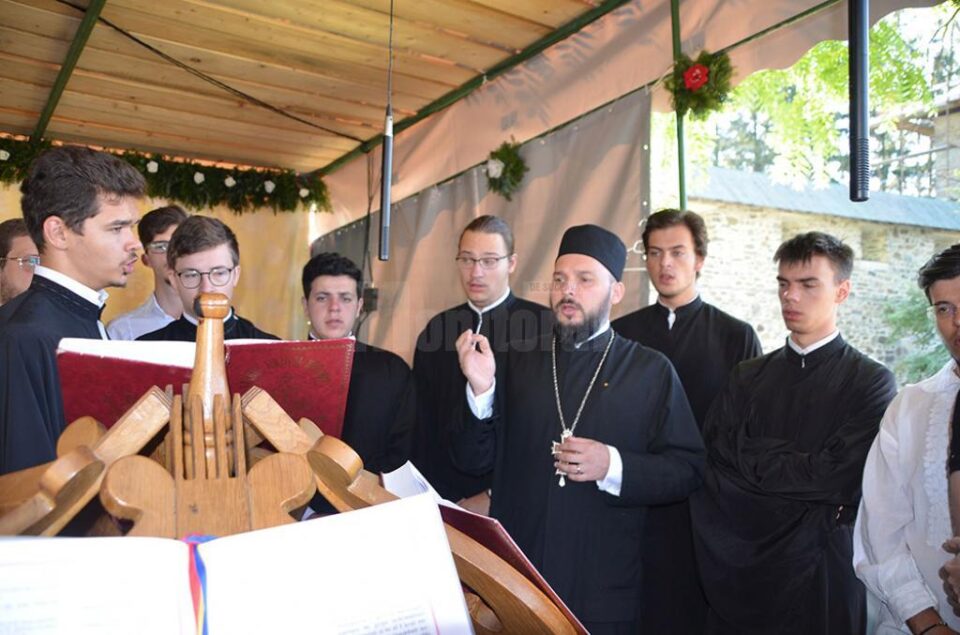 Mănăstirea Slatina și-a serbat hramul