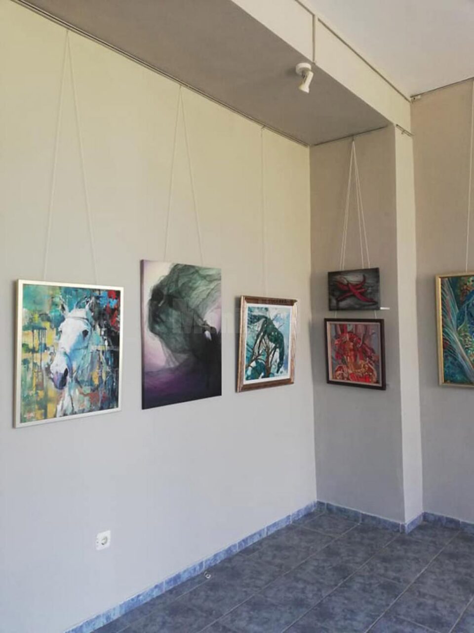 Vernisajul expoziției de pictură și grafică „Dincolo de noi”