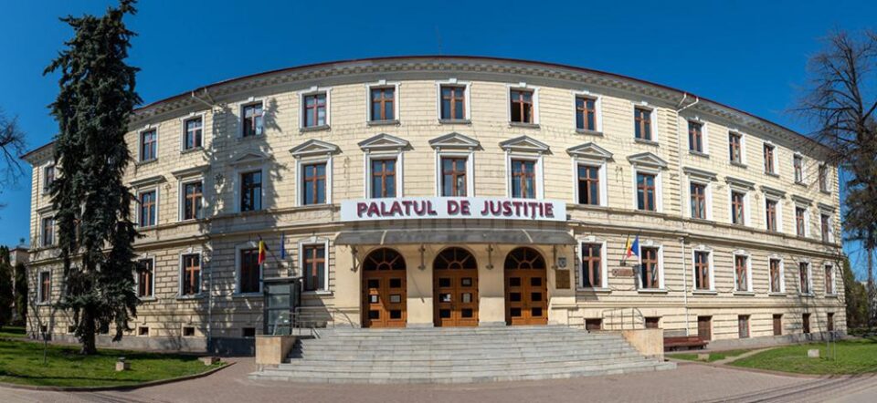 Tribunalul Suceava a dat recent condamnarea într-un caz de tentativă de omor petrecut în toamna anului 2017 Tribunalul Suceava a dat recent condamnarea într-un caz de tentativă de omor petrecut în toamna anului 2017