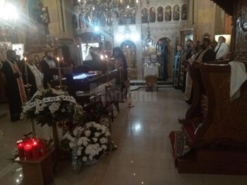 Preasfințiasa Damaschin, episcop vicar al Arhiepiscopiei Sucevei și Rădăuților, împreună cu un sobor de peste 50 de preoți și alți aproximativ 20 de preoți din marea familie Argatu, au oficiat ceremonia religioasă