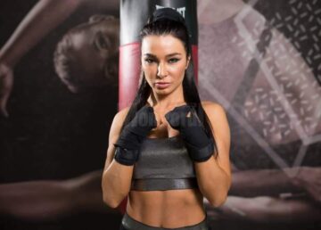 O campioana mondială la bikini fitness, Olivia Stan, candidează pentru funcția de primar în Rădăuți (FOTO)